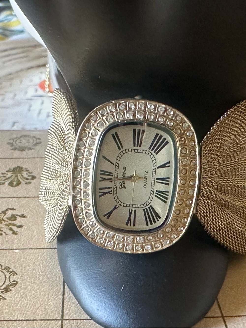 Vintage Geneva Women's Cuff Watch – Gold Mesh Fan Band, Rhinestone Bezel Quartz